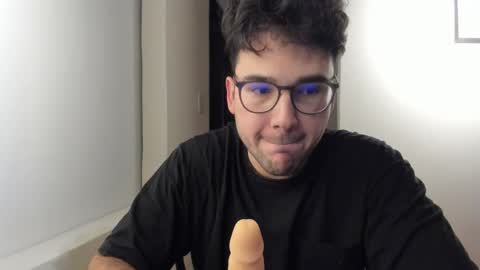 Vito Ferrer online show from 10/14/25, 02:23