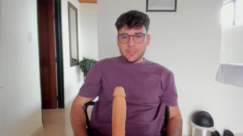 Vito Ferrer online show from 10/16/25, 03:46