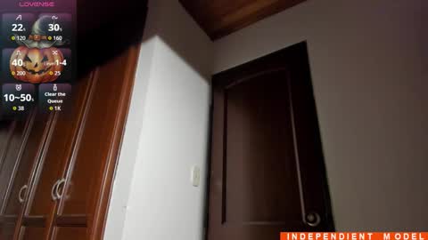 Vito Ferrer online show from 10/30/25, 02:13