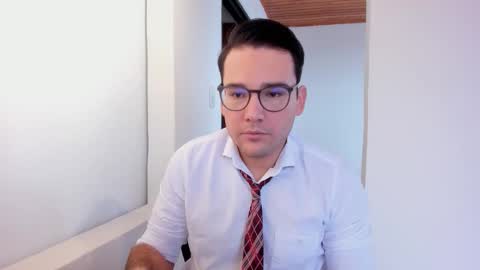 Vito Ferrer online show from 11/10/25, 12:37