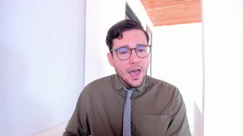 Vito Ferrer online show from 11/17/25, 03:51