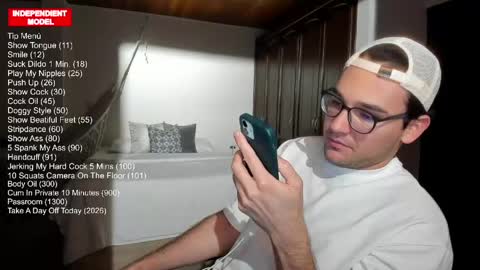 Vito Ferrer online show from 04/21/26, 01:42