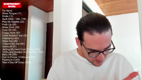 Vito Ferrer online show from 04/22/26, 01:12