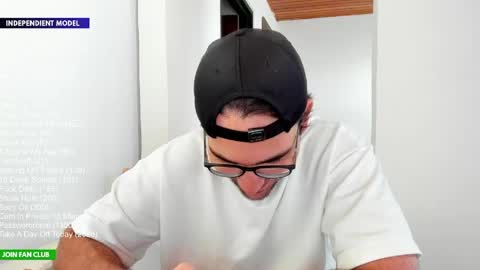 Snapshot of vito_ferrero chatting on 06/03/26, 05:07 Vito Ferrer online show from 06/03/26, 05:07