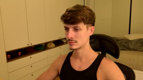 vitoraugustoxxx online show from 04/22/26, 08:43