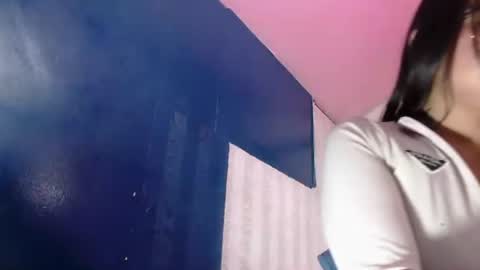 Snapshot of vitoria23_ chatting on 06/10/26, 02:27 victoria 3 online show from 06/10/26, 02:27