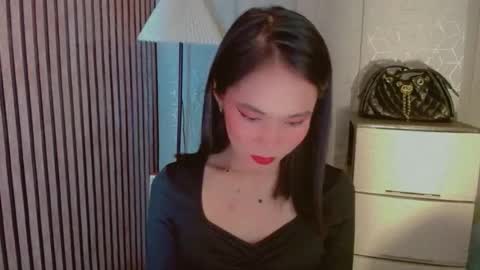 Snapshot of vivahotbabessandra chatting on 05/05/26, 06:05 SANDRA GOING YOU online show from 05/05/26, 06:05