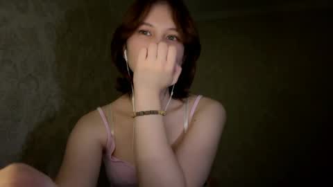 Snapshot of vivatrude chatting on 05/07/26, 03:28 Sonya online show from 05/07/26, 03:28