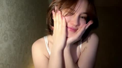 Snapshot of vivatrude chatting on 05/13/26, 03:53 Sonya online show from 05/13/26, 03:53