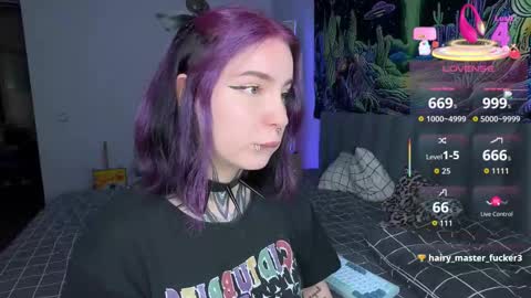 Vivi   online show from 11/13/25, 12:48