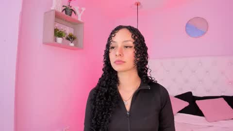 Vivi online show from 11/05/25, 03:28