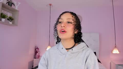 Vivi online show from 11/08/25, 03:39