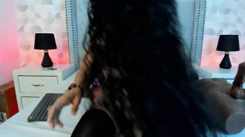 VIVIANA DOMINGUEZ online show from 02/23/26, 08:17