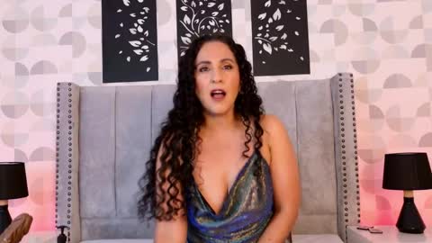 VIVIANA DOMINGUEZ online show from 04/20/26, 06:53