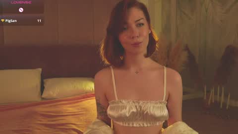 vivi_west online show from 05/01/26, 05:17