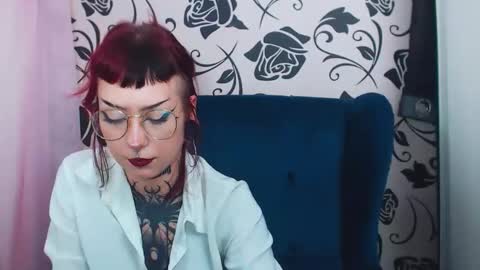 Snapshot of viviadarc chatting on 09/26/25, 05:39 ViviaDarc online show from 09/26/25, 05:39