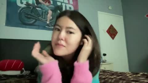 Snapshot of vivian7890 chatting on 12/25/24, 07:45 vivi online show from 12/25/24, 07:45