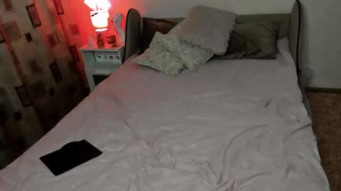 vivian_alison online show from 10/31/25, 09:05