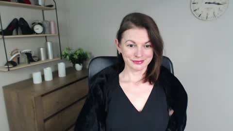 Vivian online show from 01/27/25, 10:49