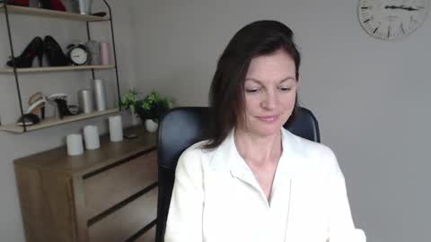 Vivian online show from 02/03/25, 04:52