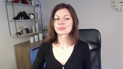 Vivian online show from 02/12/25, 06:51