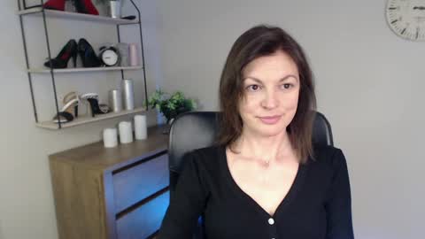 Vivian online show from 02/12/25, 10:35