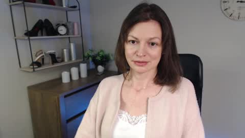 Vivian online show from 02/17/25, 07:15