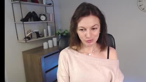 Vivian online show from 02/20/25, 06:50