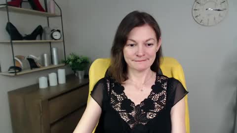 Vivian online show from 02/27/25, 10:04