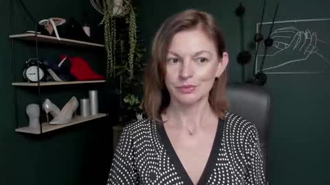 Vivian online show from 09/15/25, 06:35