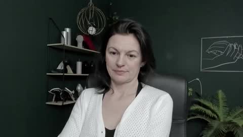 Vivian online show from 03/09/26, 07:56