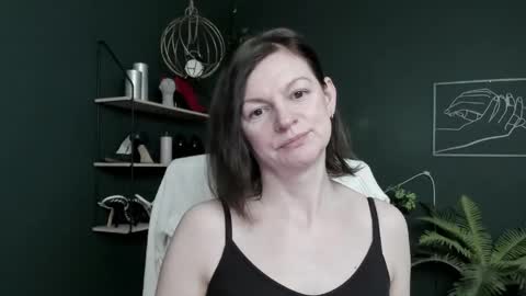 Vivian online show from 04/16/26, 05:52