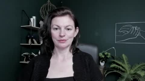 Snapshot of vivian_dream chatting on 05/19/26, 06:31 Vivian online show from 05/19/26, 06:31