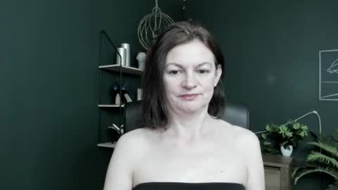 Snapshot of vivian_dream chatting on 06/08/26, 06:36 Vivian online show from 06/08/26, 06:36