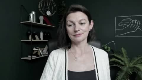 Snapshot of vivian_dream chatting on 07/07/26, 06:47 Vivian online show from 07/07/26, 06:47