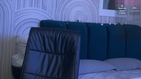 Vivian Evans online show from 11/12/25, 01:06