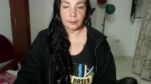 vivian_milf_paint online show from 09/18/25, 03:30