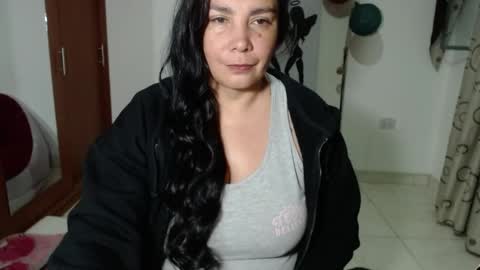 vivian_milf_paint online show from 09/26/25, 03:32