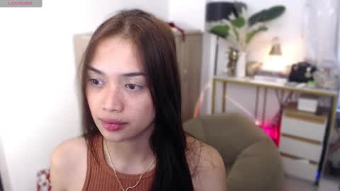 Vivian online show from 10/08/25, 03:53