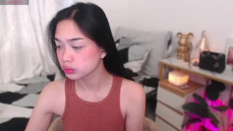 Vivian online show from 12/22/25, 12:40