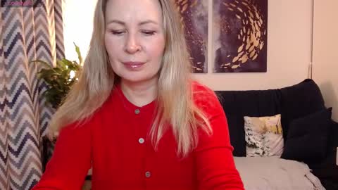 Snapshot of vivian_soul chatting on 11/21/25, 05:00 Vivian online show from 11/21/25, 05:00