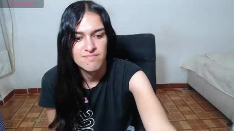 Snapshot of vivianalatin chatting on 05/28/26, 11:40 instagram Viviana73215 online show from 05/28/26, 11:40