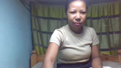 viviane0812 online show from 09/22/25, 04:36