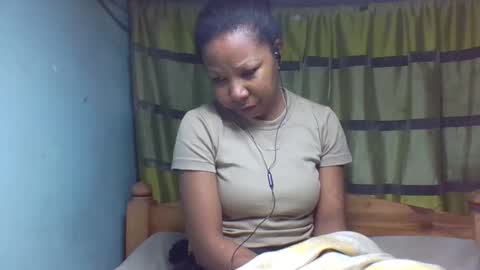 viviane0812 online show from 09/22/25, 05:04