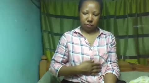 viviane0812 online show from 09/29/25, 12:43