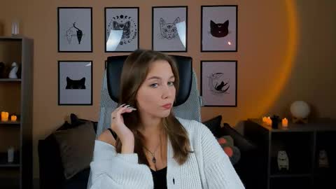 Snapshot of viviangutierrez chatting on 09/29/25, 10:53 viviangutierrez online show from 09/29/25, 10:53