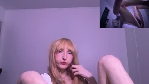 Snapshot of vivianlayxxx chatting on 06/26/26, 02:05 vivian layy online show from 06/26/26, 02:05