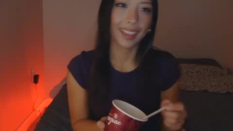 vivianwinters online show from 10/12/25, 01:48