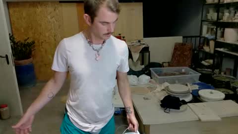 Viv online show from 11/07/25, 07:25