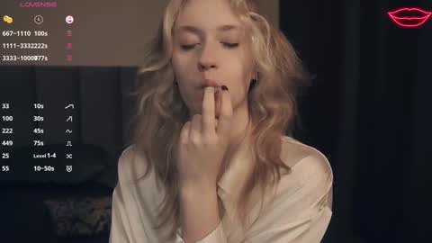 Nelly and Mari online show from 03/03/25, 04:14